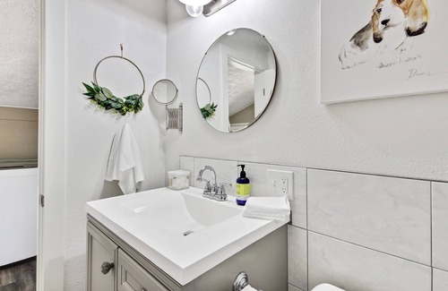 Nampa House | The Cozy Contemporary Cottage Home in Nampa Idaho