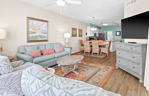 Miramar Condo | The Crescent 306 by Scenic Stays