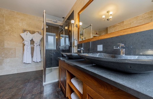 East Horrington Hotel | The Crossways