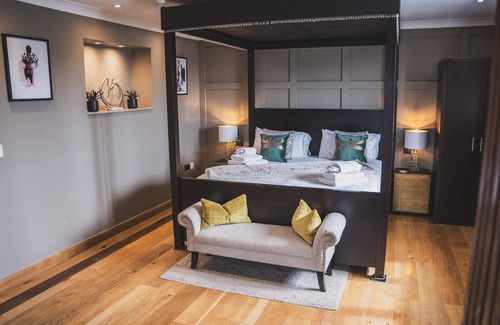 East Horrington Hotel | The Crossways