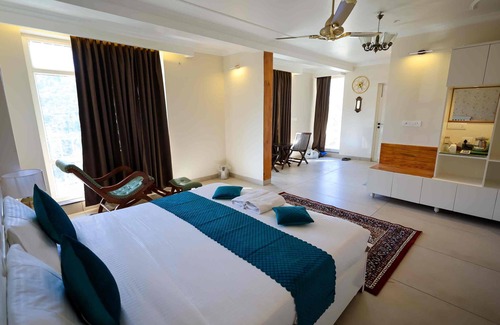 Seetla Hotel | The Crosswoods Three