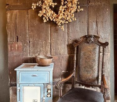 Shipton under Wychwood Hotel | The Crown at Shipton