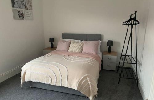 Darlington House | The Crown - Modern & Stylish Home from Home near Hopetown