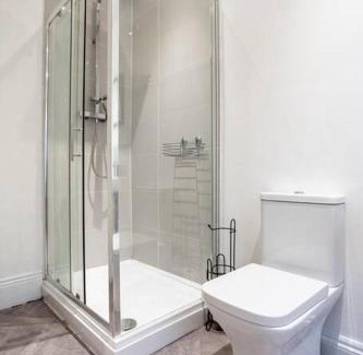 Darlington House | The Crown - Modern & Stylish Home from Home near Hopetown