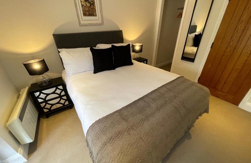 Cookham Hotel | The Crown of Cookham