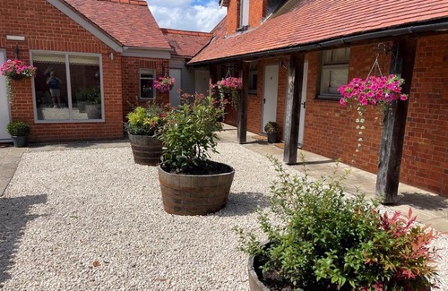 Cookham Hotel | The Crown of Cookham