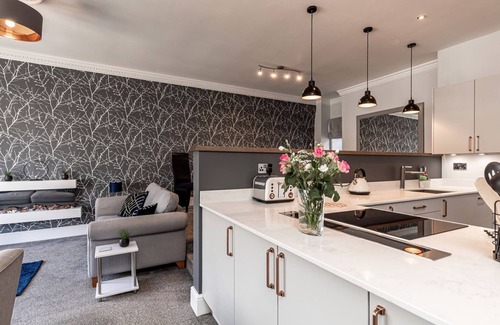Buxton Cottage | THE CROWS NEST, family friendly, character holiday cottage in Buxton