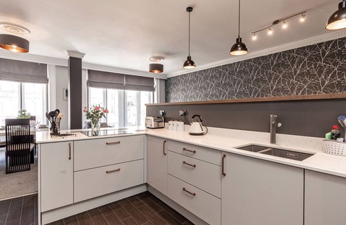 Buxton Cottage | THE CROWS NEST, family friendly, character holiday cottage in Buxton