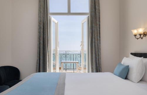 Eastbourne City Centre Hotel | The Cumberland Hotel