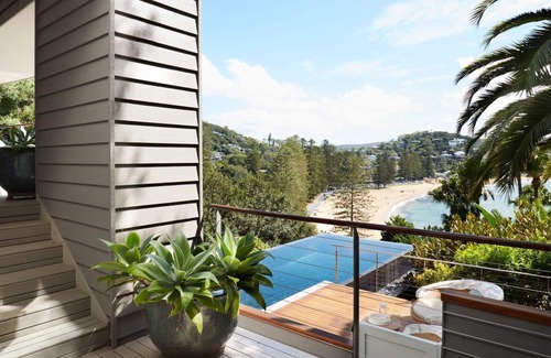 Palm Beach House | The Curve by Contemporary Hotels