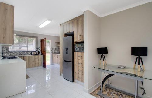 Greater Johannesburg Metropolitan Area House | The Cycad. 4-Bed Home next to Clearwater Mall