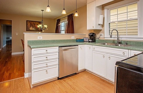 Westover Cottage | The Dandridge Guest House