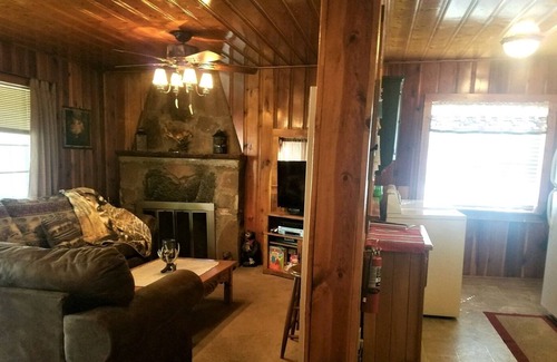 Ruidoso Cabin | The Deer Drop Inn | Located in the Preferred Upper Canyon