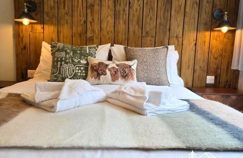 New Forest District Apartment | The Deluxe Hare - Room 2 - New Forest