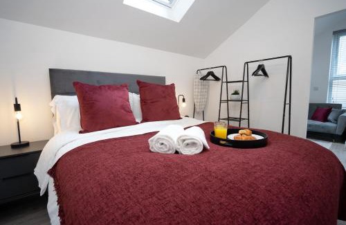 Mill Road Apartment | The Den - KING BED, 5 min walk to City Centre