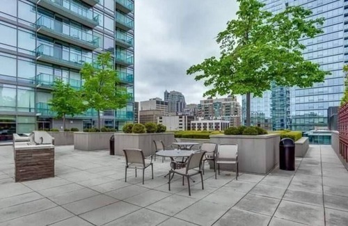 Yorkville Condo | The Diamond of Yorkville - an executive condo in the heart of Yorkville
