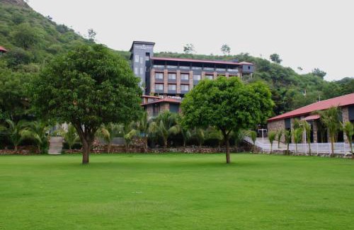 Udaipur Hotel | The Divine Hills Resort