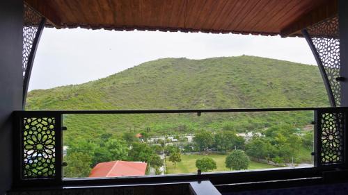 Udaipur Hotel | The Divine Hills Resort