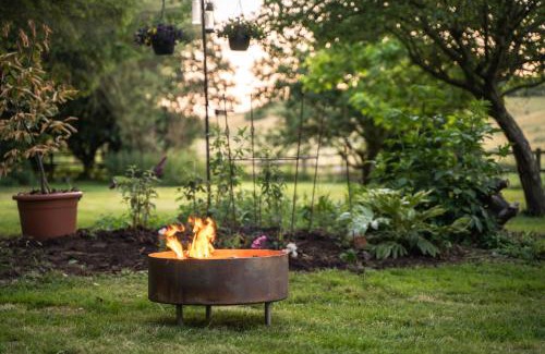 Harleston Hotel | The Dove Inn