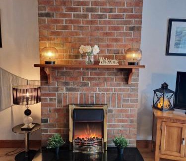 Hilltown Apartment | The Downshire Arms Apartments Hilltown