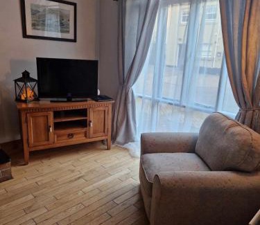 Hilltown Apartment | The Downshire Arms Apartments Hilltown