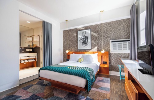 Beaconsfield Village Hotel | The Drake Hotel