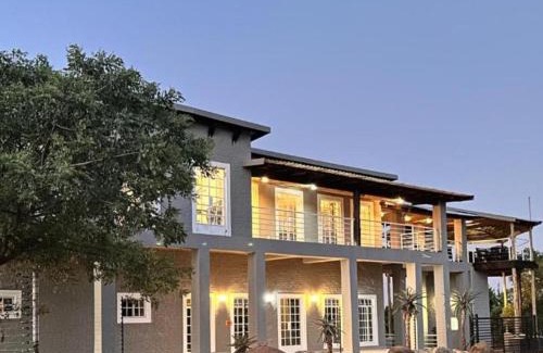 Maruleng Cabin | @The Drakens Lodge