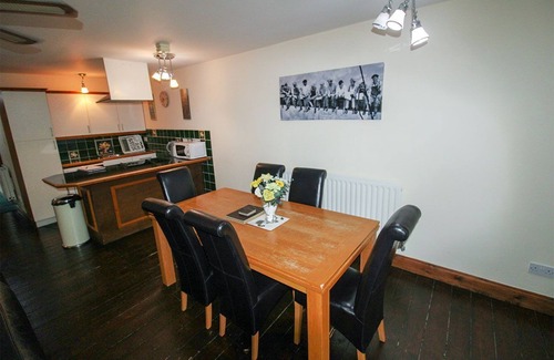 Haltwhistle Cottage | The Drapery, Haltwhistle, ideal for when walking Hadrian's Wall as a stop off