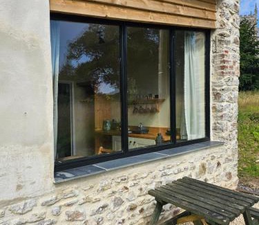 Broadhembury Hotel | The Drewe Arms, Broadhembury