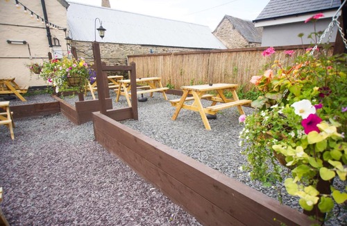 Llandrillo Hotel | The Dudley Arms