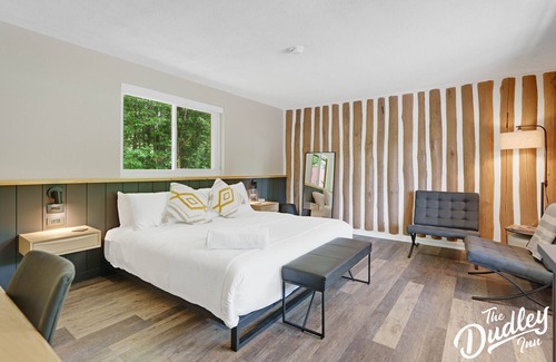 Bala Hotel | The Dudley Inn