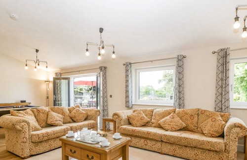Langport Other | THE DUTCH BARN, family friendly, with hot tub in Langport