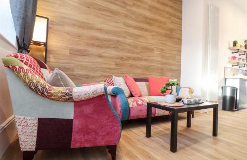 Helston Apartment | The Dynar