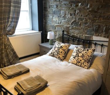Rhayader Bed & Breakfast | The Eagles Inn