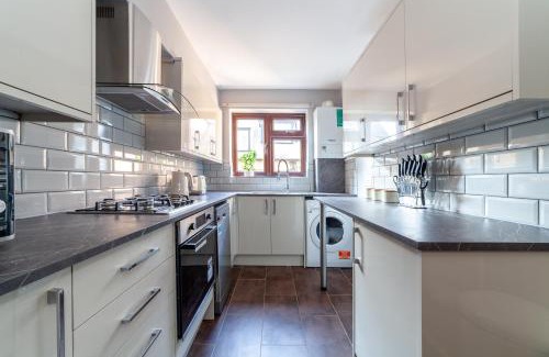 Ealing Broadway Apartment | The Ealing Collection