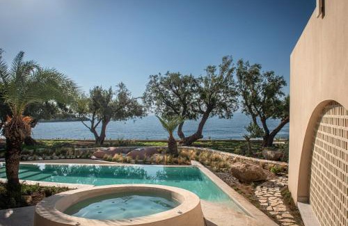 Fragkokastello Villa | The Echo Of The Sea - Beachfront Luxury Villa