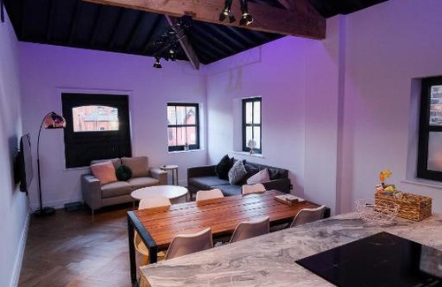 Southport Apartment | The Eden Warehouse - Green Apartment, sleeps 5