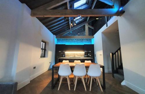 Southport Apartment | The Eden Warehouse - Green Apartment, sleeps 5