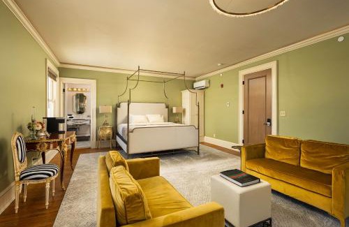 Buffalo Hotel | The Edward Buffalo