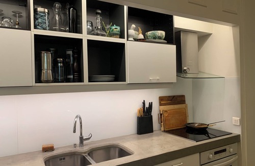 Quartier du Gros-Caillou Apartment | The Eiffel Tower is just a minute's walk away! Nice, comfortable family apartment