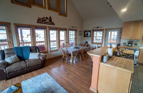 Gardiner House | The Electric Peak Lookout