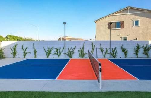 Coachella House | The Element - Foot Pool, Pickle Ball, Mini Golf, Game Room