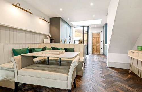 Henley-on-Thames House | The Emerald - Central Henley, 2 Bedroom House