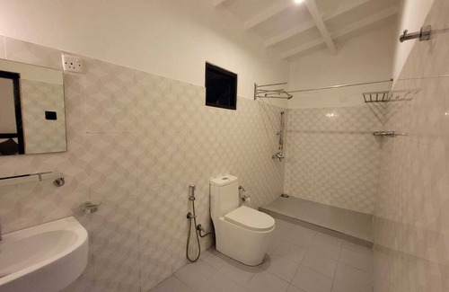Andiambalama Hotel | The Empyrean Airport Transit Hotel