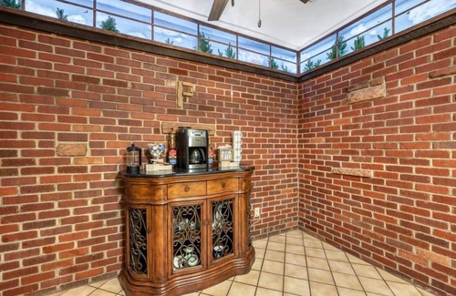 Thornton House | The Enchanted Forest Retreat