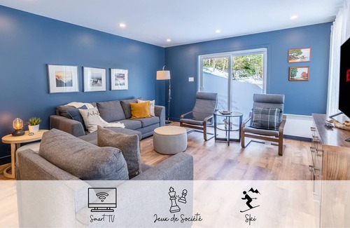 Les Pays-d'en-Haut Regional County Municipality Ski Chalet | The Entremont |Nature getaway|Sommet Morin-Heights