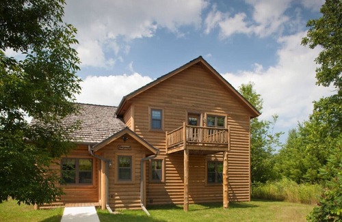Sturgeon Bay Cabin | The Evergreen Cabin (2 bedroom)