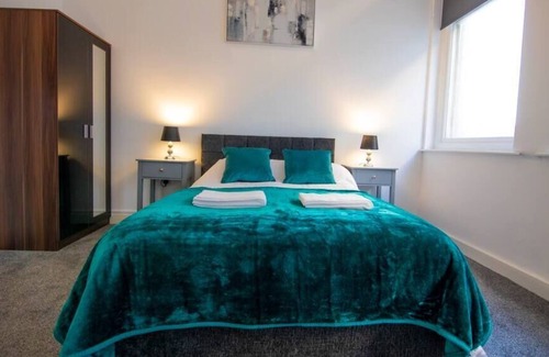 Bolton Apartment | The Exquisite Jewel of Central Bolton