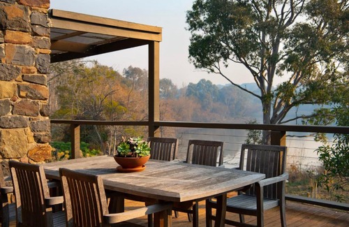 Werona House | The Falls at Lake Werona
