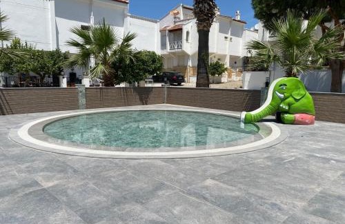 Kadnlar Denizi Mahallesi Villa | The Family Villa